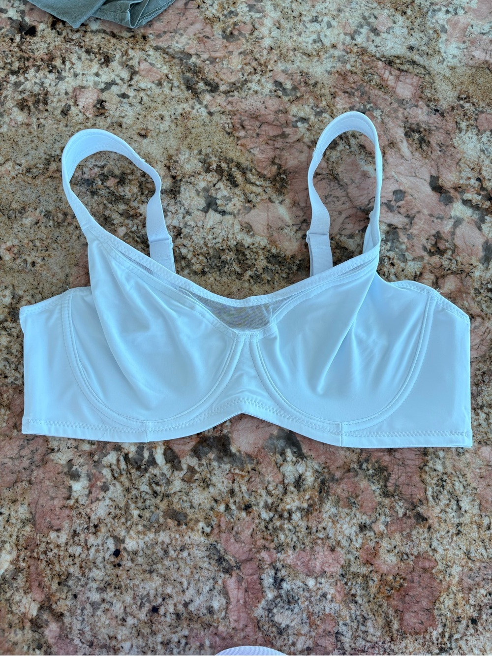 Source Unknown White Underwire Bra - Smooth Support w/add on extender